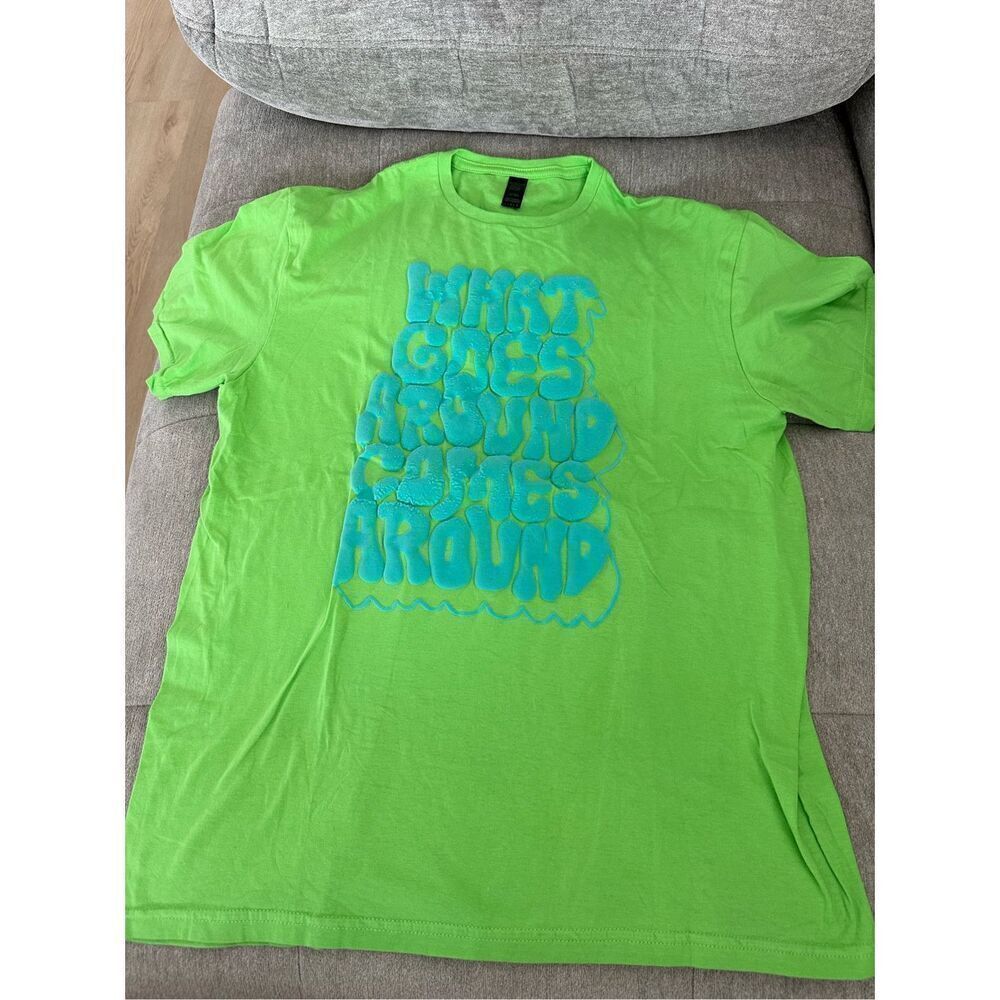 Distressed Vintage Couture t-shirt‎ bubble print size large
